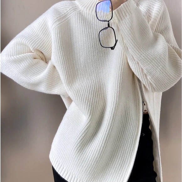 GORGEOUS Chunky Rib Side Zipper Mock Turtleneck Warm Pullover Cream Sweater - Picture 4 of 8